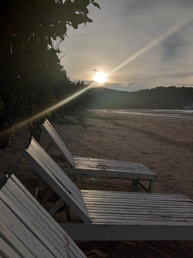 Akoya Beach Park And Cottages Locaroc Ngoại thất bức ảnh