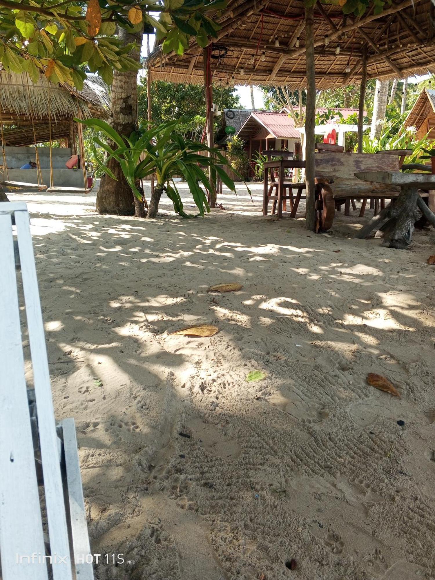 Akoya Beach Park And Cottages Locaroc Ngoại thất bức ảnh